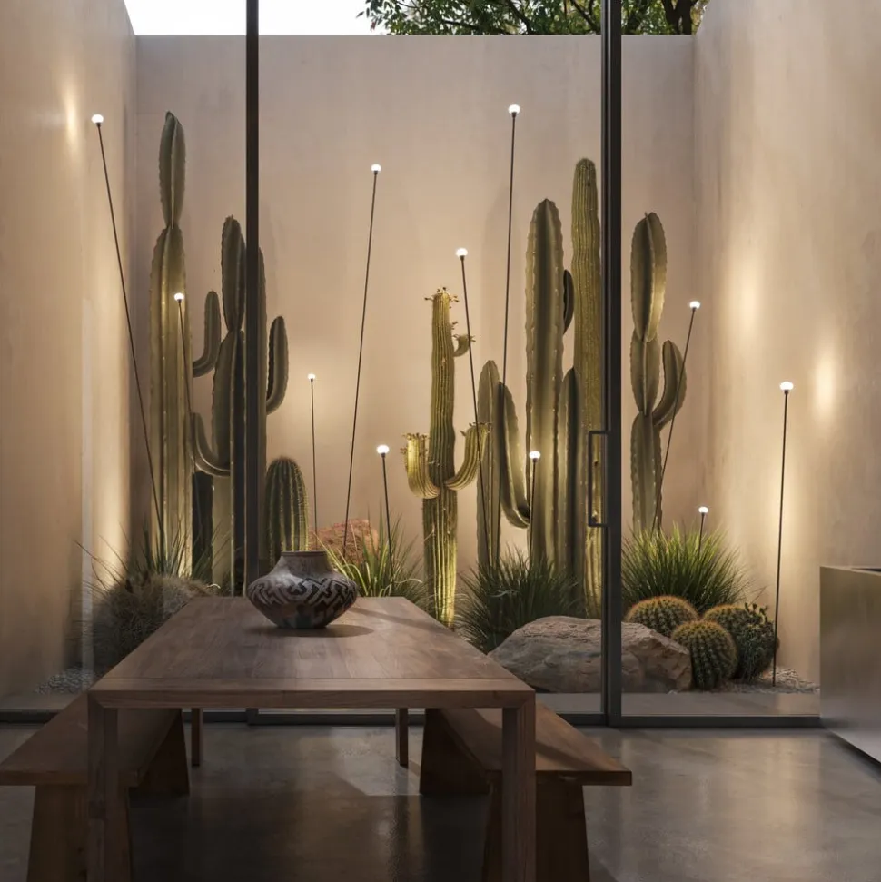 Karman LED-gadelampe MINUIT, højde 210 cm, sort, IP65