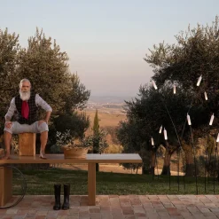 Karman Nilo LED-lampe med jordspyd, højde 150 cm