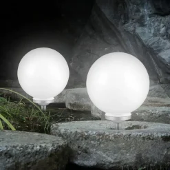 Kugleformet solcellelampe Celyn, 30 cm