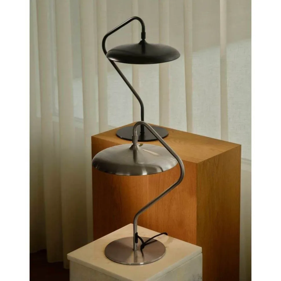 LED-bordlampe Artist, stålfarvet, højde 41 cm, stål