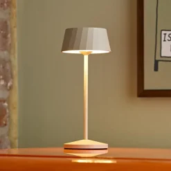 LED-bordlampe Facetta, beige, 22 cm, metal, CCT IP44