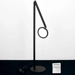 LED-gulvlampe Fati, højde 136 cm, sort, aluminium, dæmper