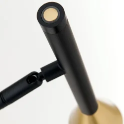 LED-gulvlampe Odeon, højde 147 cm, metal