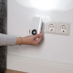 LED-natlampe Nox med sensor