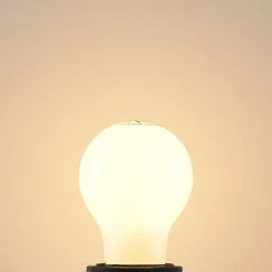 LED-pære E27 8W 2.700 K dæmpes opal 3 stk