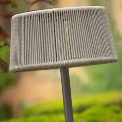 LED-solcellegulvlampe Rop&Strip, højdejusterbar, 500 lm