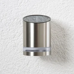 LED-solcellelampe Salma til anbringelse på muren