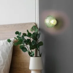 LED-væglampe Earl, messing/grøn, glas, Ø 15,5 cm