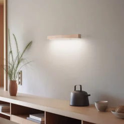 LED-væglampe i træ Teo, fyr, 46 cm, 3000 K