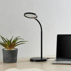 Lindby Binera LED-bordlampe med 3-trins dæmper