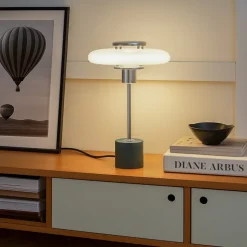 Lindby bordlampe Branford, retro, hvid/grøn opalglas/marmor