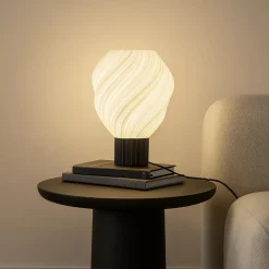 Lindby bordlampe Nuvia, højde 39,1 cm, hvid, 3D-print