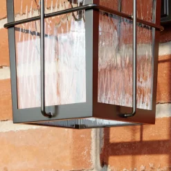 Lindby Charmaine udendørs væglampe, gyldenbrun