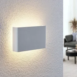 Lindby Dilip væglampe af stål, hvid