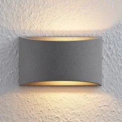 Lindby Edvin væglampe af beton, halvrund