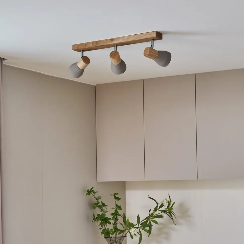 Lindby Filiz spotlight, 3 lyskilder, 47 cm lang, træ, beton, E14