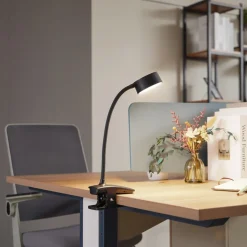 Lindby genopladelig klemmelampe Maori, sort, metal, CCT