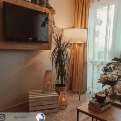 Lindby gulvlampe Charlia, hvid, træ, højde 150 cm