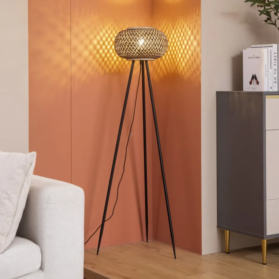 Lindby gulvlampe Nerys, sort, bambus, Ø 31,5 cm, stativ