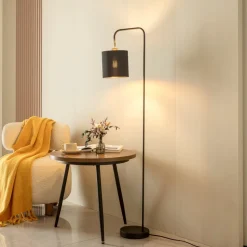 Lindby Hinay tekstil-gulvlampe, sort/guld