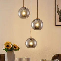 Lindby hængelampe Jurian, 32 cm, 3 lyskilder, bronze, røg, glas