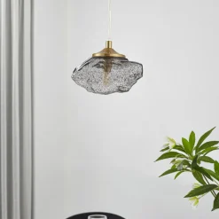 Lindby hængelampe Piatra, røg/messing, glas, Ø 16 cm, G9