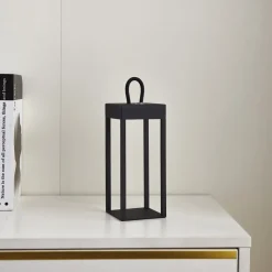 Lindby LED genopladelig bordlampe Iruna, sort, metal, 27 cm, dæmpbar.