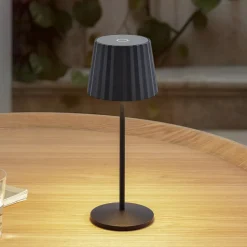 Lindby LED-batteridrevet bordlampe Esali, sort, metal, IP65