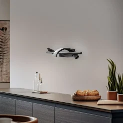 Lindby LED-væglampe Munja, sort, metal