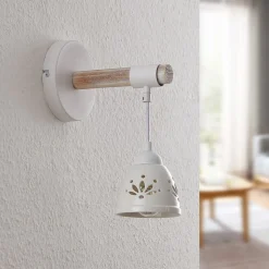 Lindby Pimana væglampe med keramisk skærm