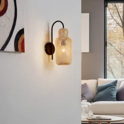 Lindby Venora væglampe, højde 43 cm, sort, træ, bambus