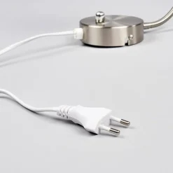 Lindby væglampe Amrei, nikkelfarvet, 42 cm, stik, dæmpbar