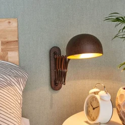 Lindby væglampe Curtis, rustfarvet, justerbar, 57 cm, E14