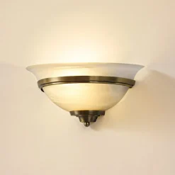 Lindby væglampe Irimia, 31 cm, antik messing, glas