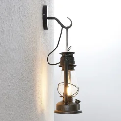 Lindby væglampe Raisa, rustfarvet, metal, lygte, E14