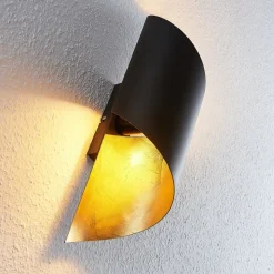 Lindby væglampe Vanni, sort/guld, metal, højde 57 cm