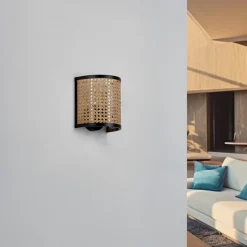 Lindby væglampe Yaelle, 20 cm høj, rattan, sort, E27