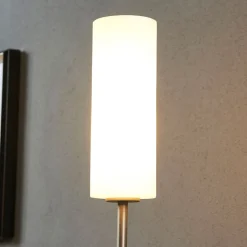 Lindby Vinsta gulvlampe, højde 153 cm, hvid, glas, metal