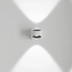 LOOM DESIGN Saga udendørs LED-væglampe op/ned hvid