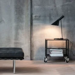 Louis Poulsen AJ - designer bordlampe, sort