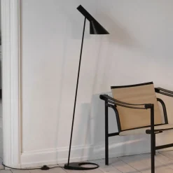 Louis Poulsen AJ - Gulvlampe, sort