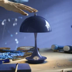 Louis Poulsen Panthella PORTABLE 160 V3, uigennemsigtig indigoblå