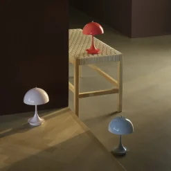 Louis Poulsen Panthella PORTABLE 160 V3, opal lys blå