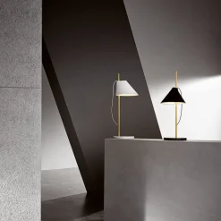 Louis Poulsen Yuh Brass marmor-bordlampe, sort