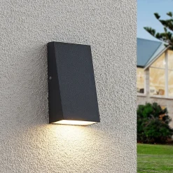 Lucande Adarey udendørs LED-væglampe, IP54