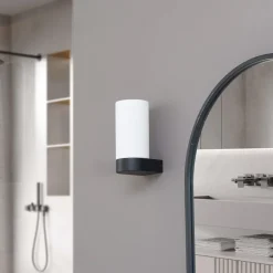 Lucande Basolo væglampe til badeværelset, sort, højde 17,2 cm, glas