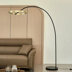 Lucande buelampe Yekta, messingfarvet, 183 cm, dæmpbar