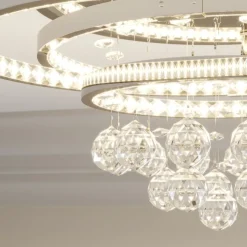 Lucande LED-loftlampe Keely, kromfarvet, krystal, 45 cm