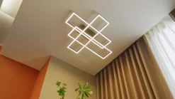 Lucande LED-loftslampe Tjado, 94 cm lang, sort, metal