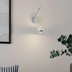 Lucande LED-væglampe Hayley, kromfarvet, glas, højde 34 cm